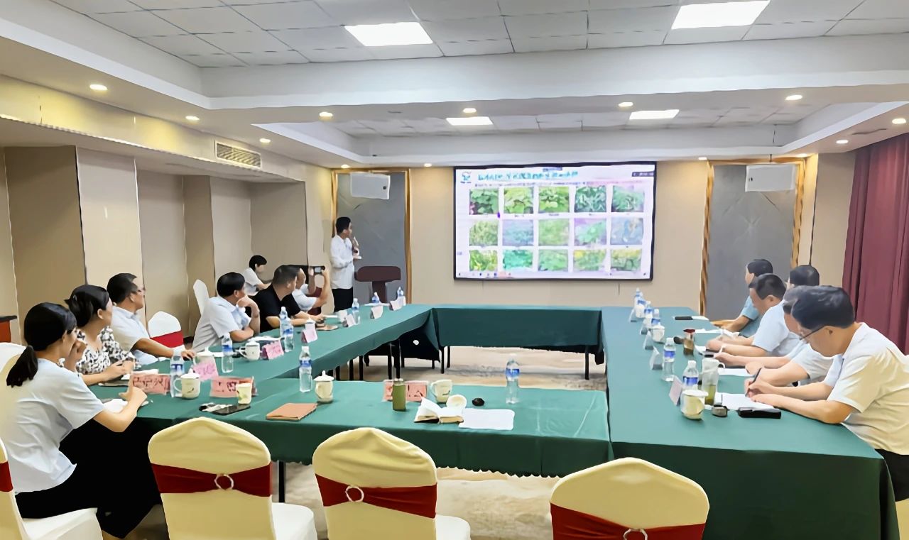 “砧木抗性評價(jià)與區域適應性調查咨詢(xún)會(huì )”成功召開(kāi)(圖2)